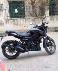 Brooklyn Black Bajaj Pulsar N250 Dual Channel ABS