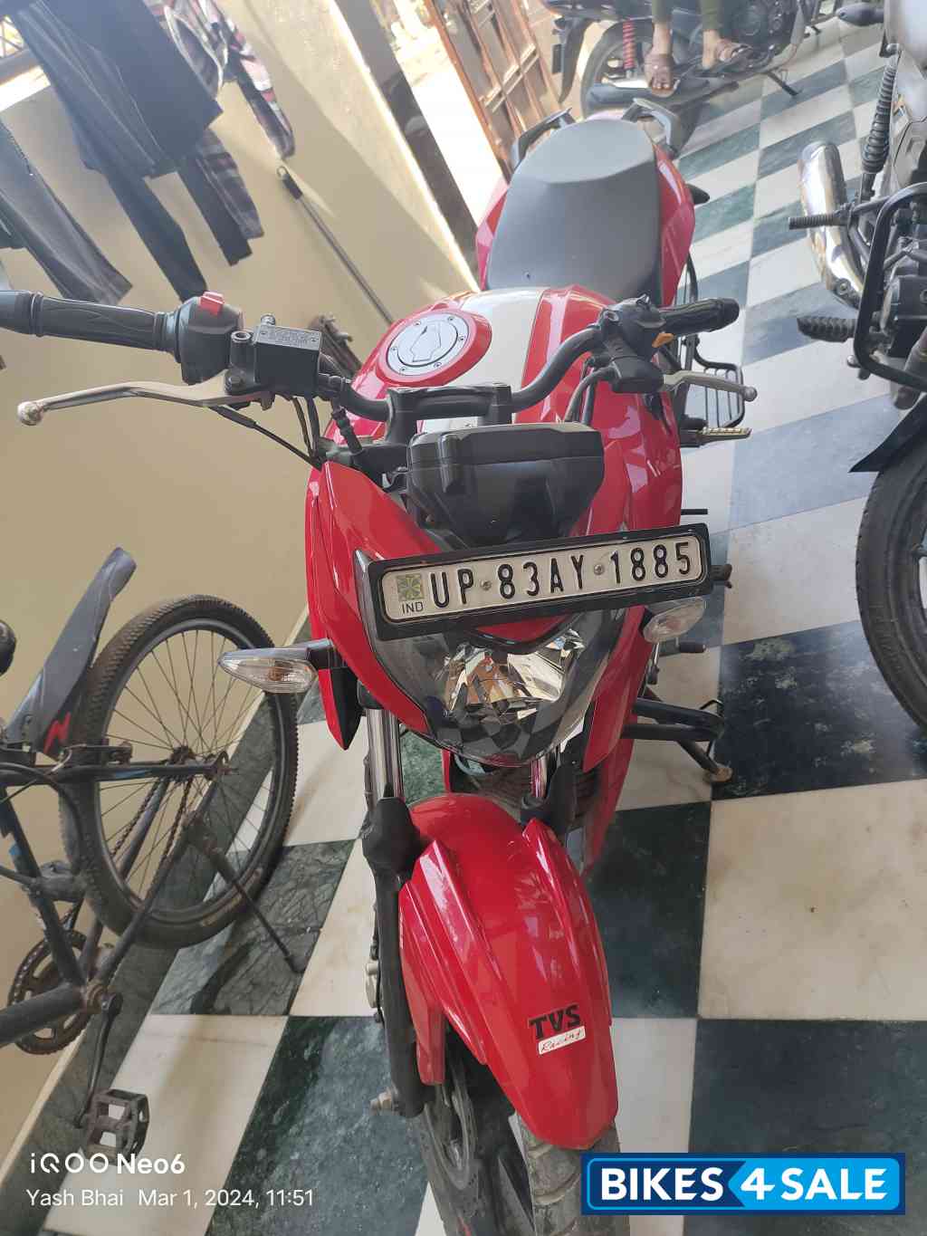 TVS Apache RTR 160 4V TVS Apache RTR 160 4V