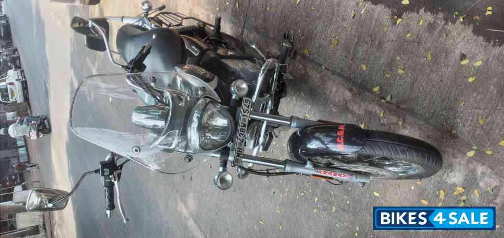 Bajaj Avenger Cruise 220 BS6