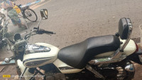 Moon White Bajaj Avenger Cruise 220 BS6