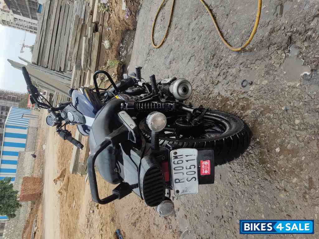 Bajaj Avenger Street 150