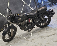 Royal Enfield Classic Stealth Black
