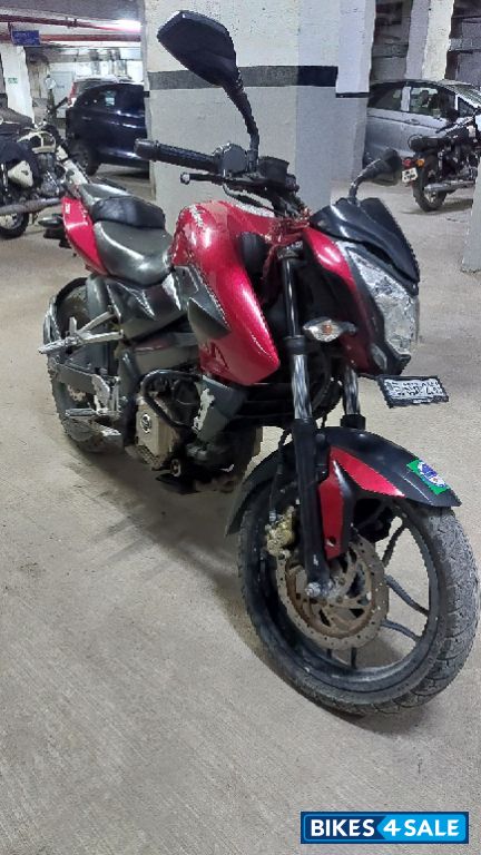Red Bajaj Pulsar 200 NS