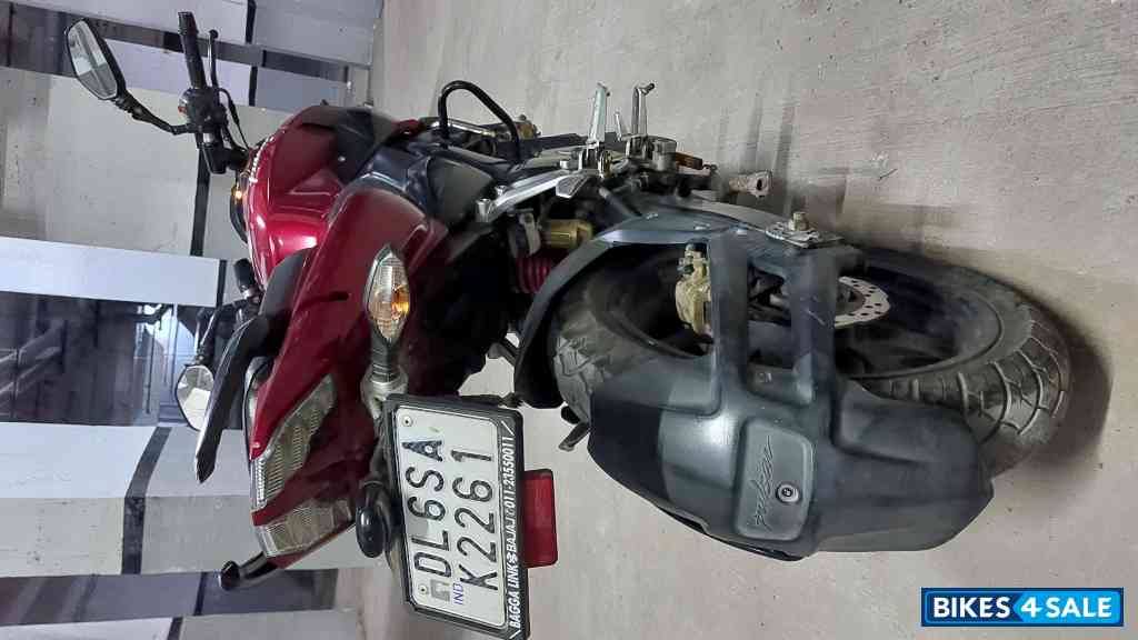 Red Bajaj Pulsar 200 NS