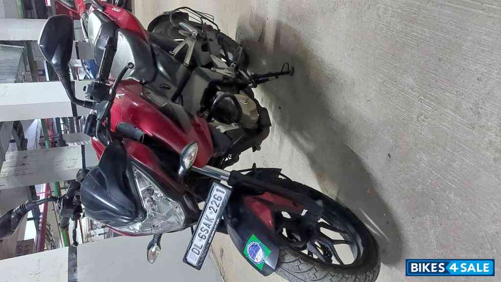 Red Bajaj Pulsar 200 NS