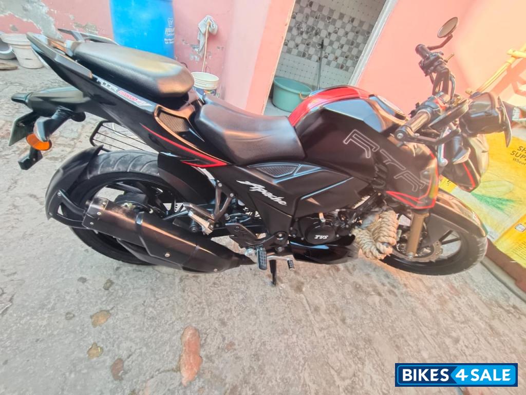 TVS Apache RTR 200 4V 2022