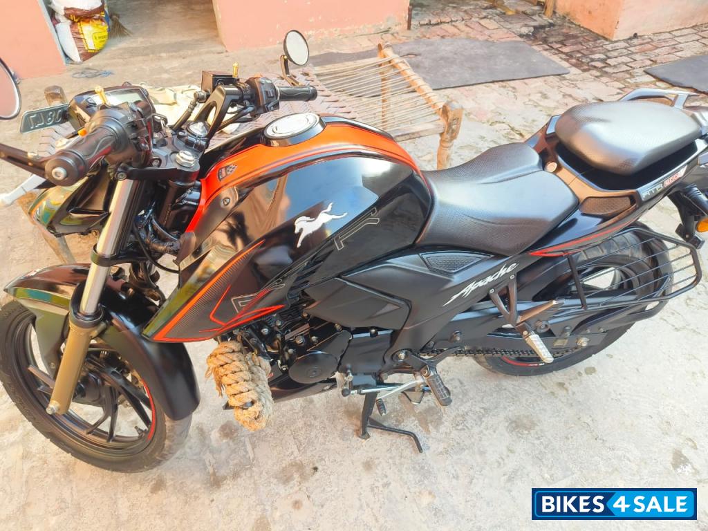 TVS Apache RTR 200 4V 2022