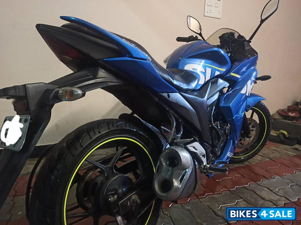 Blue Suzuki Gixxer SF Moto GP