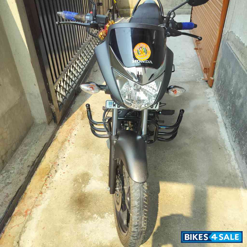 Grey Honda Unicorn 160 BS6