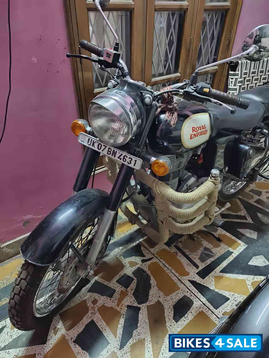 Black Royal Enfield Classic 350