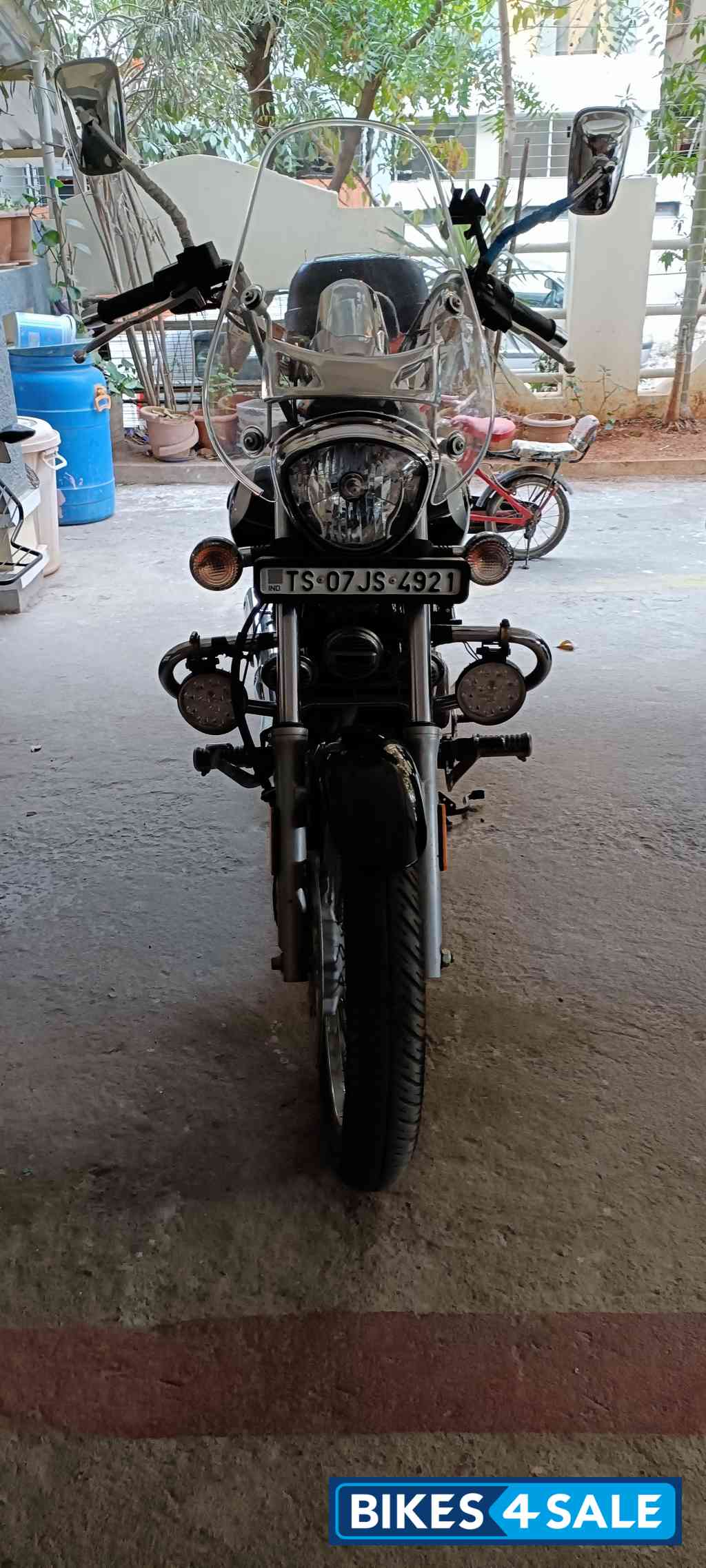 Aubon Black Bajaj Avenger Cruise 220 BS6
