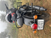 Royal Enfield Classic Stealth Black 2022 Model
