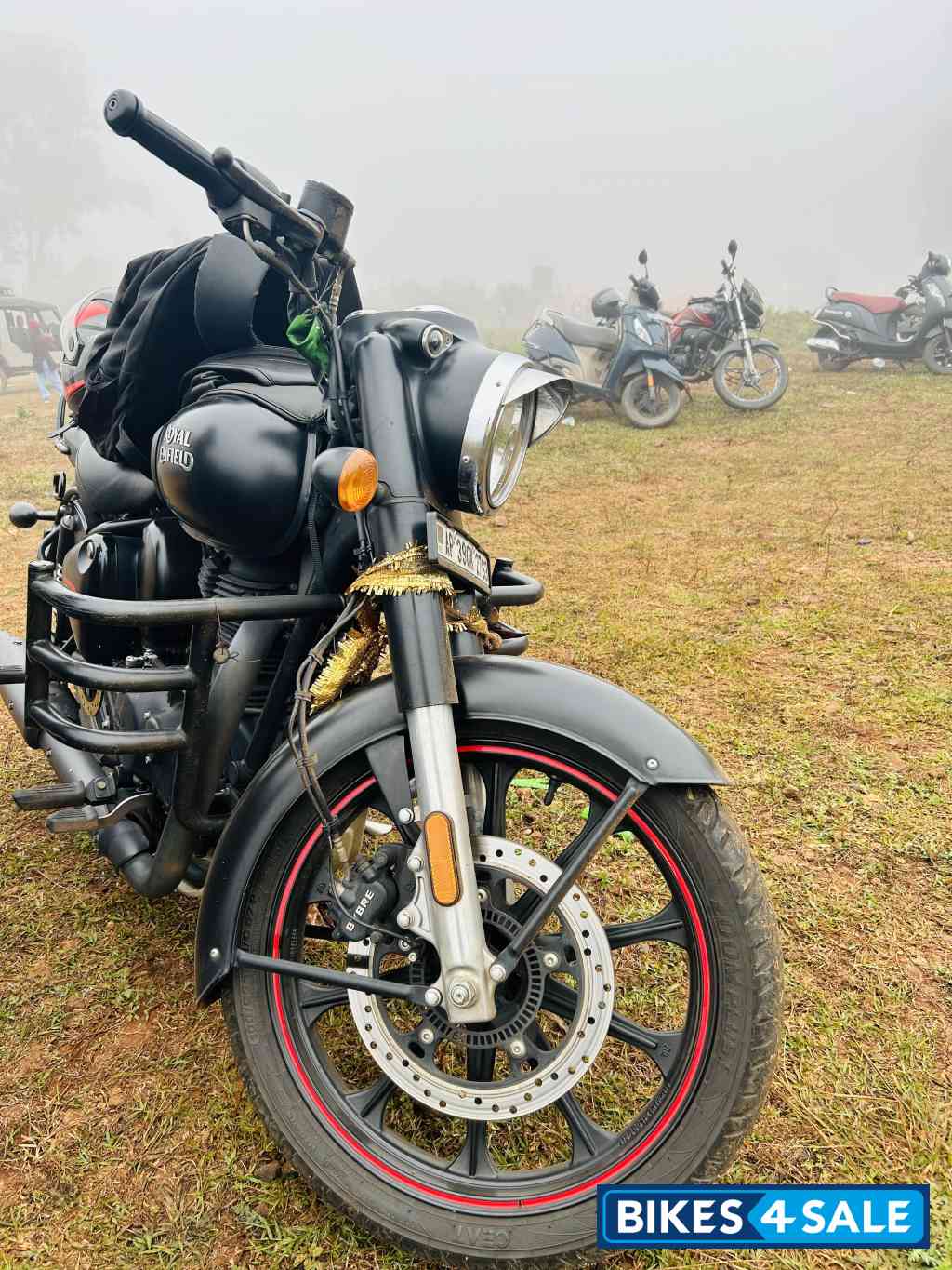 Black Royal Enfield Classic Stealth Black