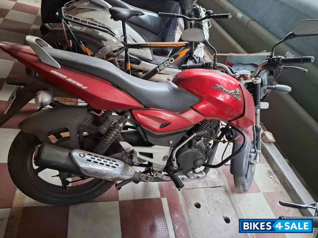 Red Bajaj Pulsar 150 DTSi