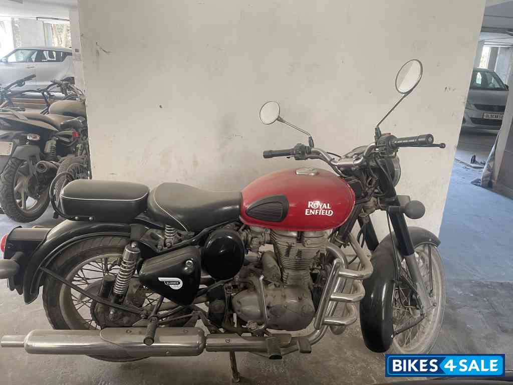 Royal Enfield Classic 350 Redditch Red