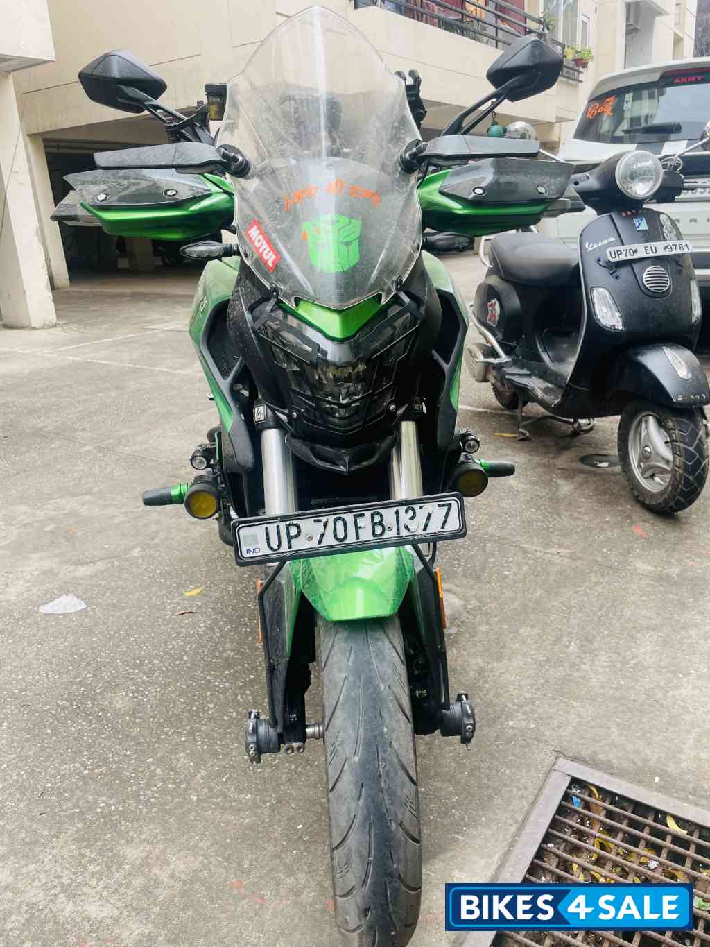 Bajaj Dominar 400