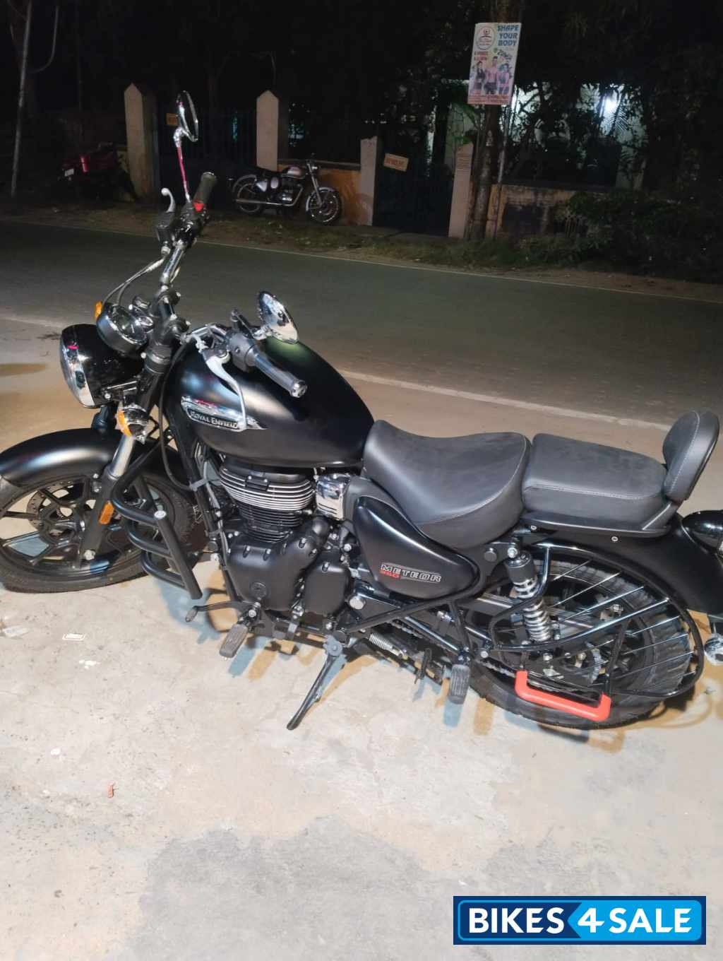 Royal Enfield Meteor 350 Supernova