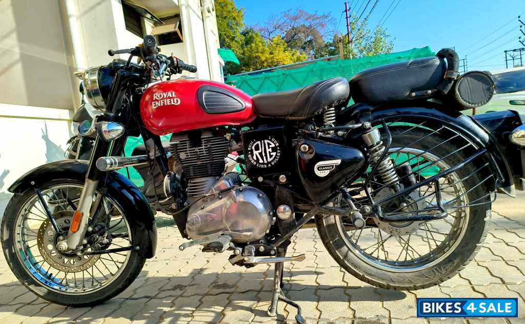 Redditch Red Royal Enfield Classic 350 Redditch Red