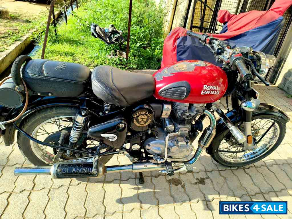 Redditch Red Royal Enfield Classic 350 Redditch Red