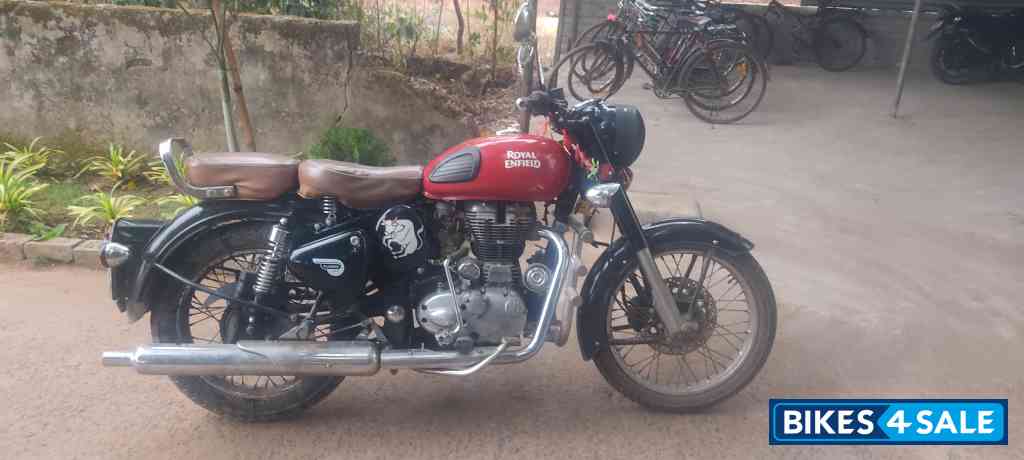Royal Enfield Classic 350 Redditch Red Royal Enfield Classic 350 Redditch Red
