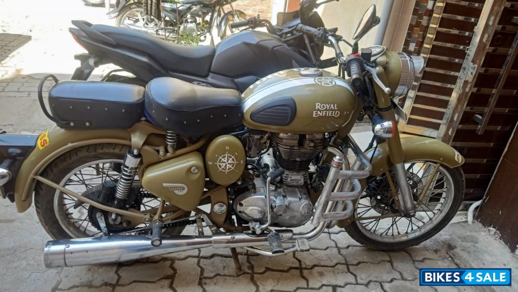 Royal Enfield Classic Desert Storm