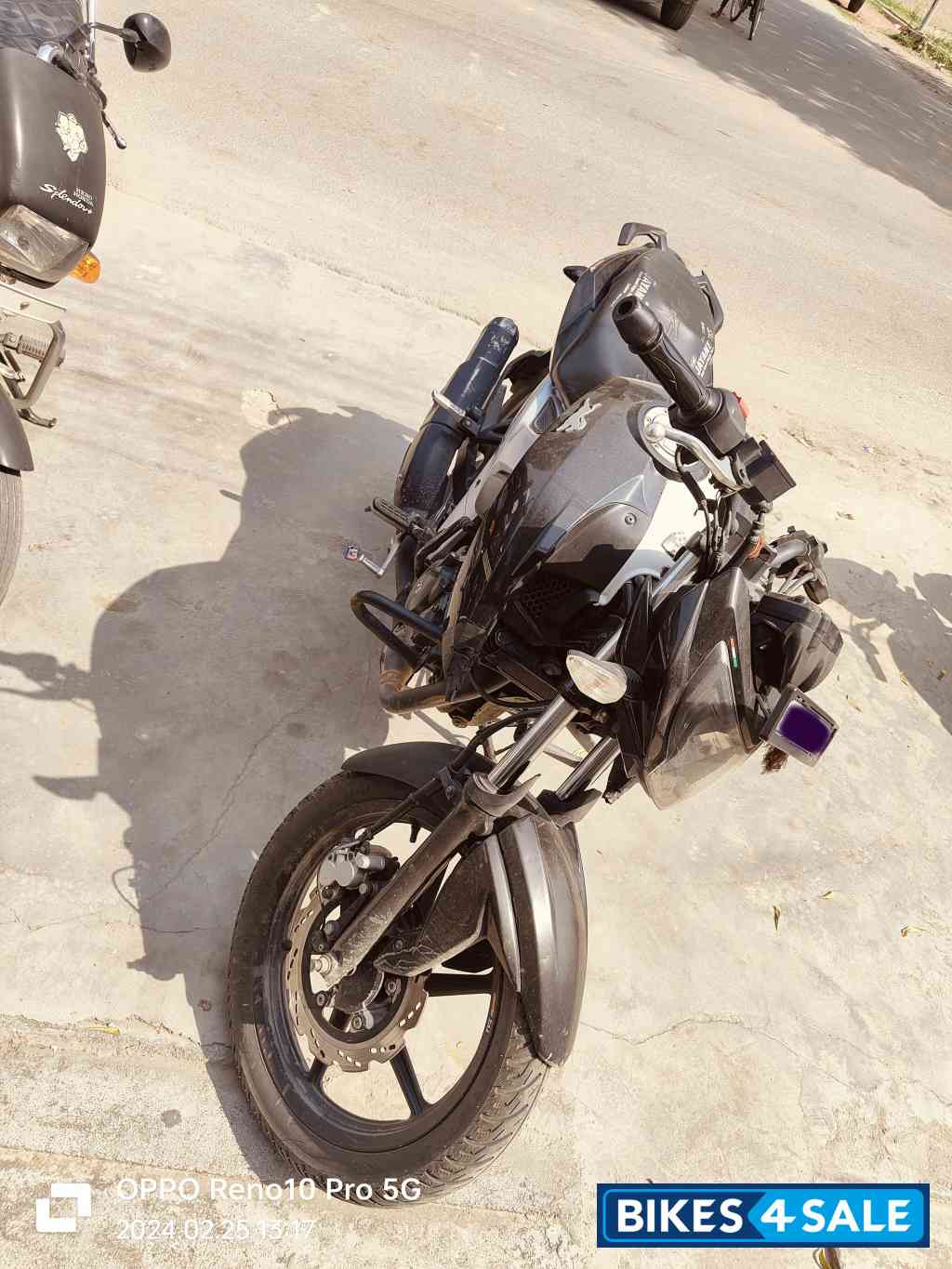 TVS Apache RTR 160 4V