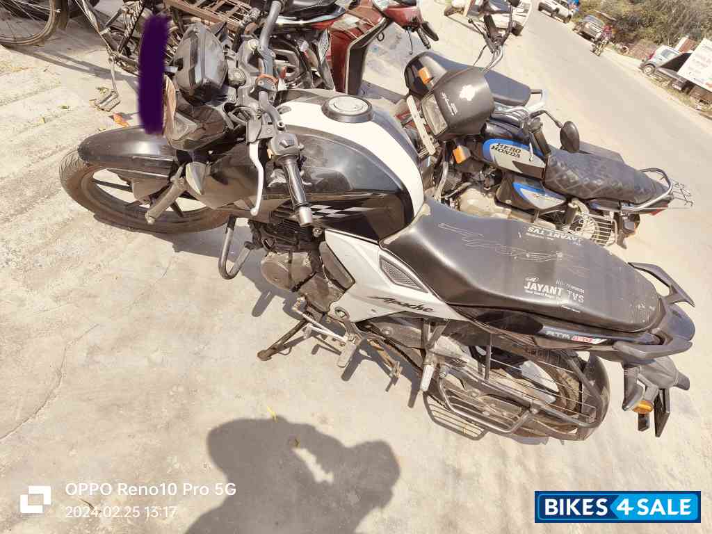 TVS Apache RTR 160 4V