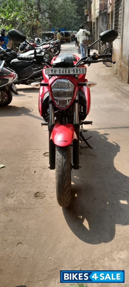 Red Suzuki Gixxer BS6