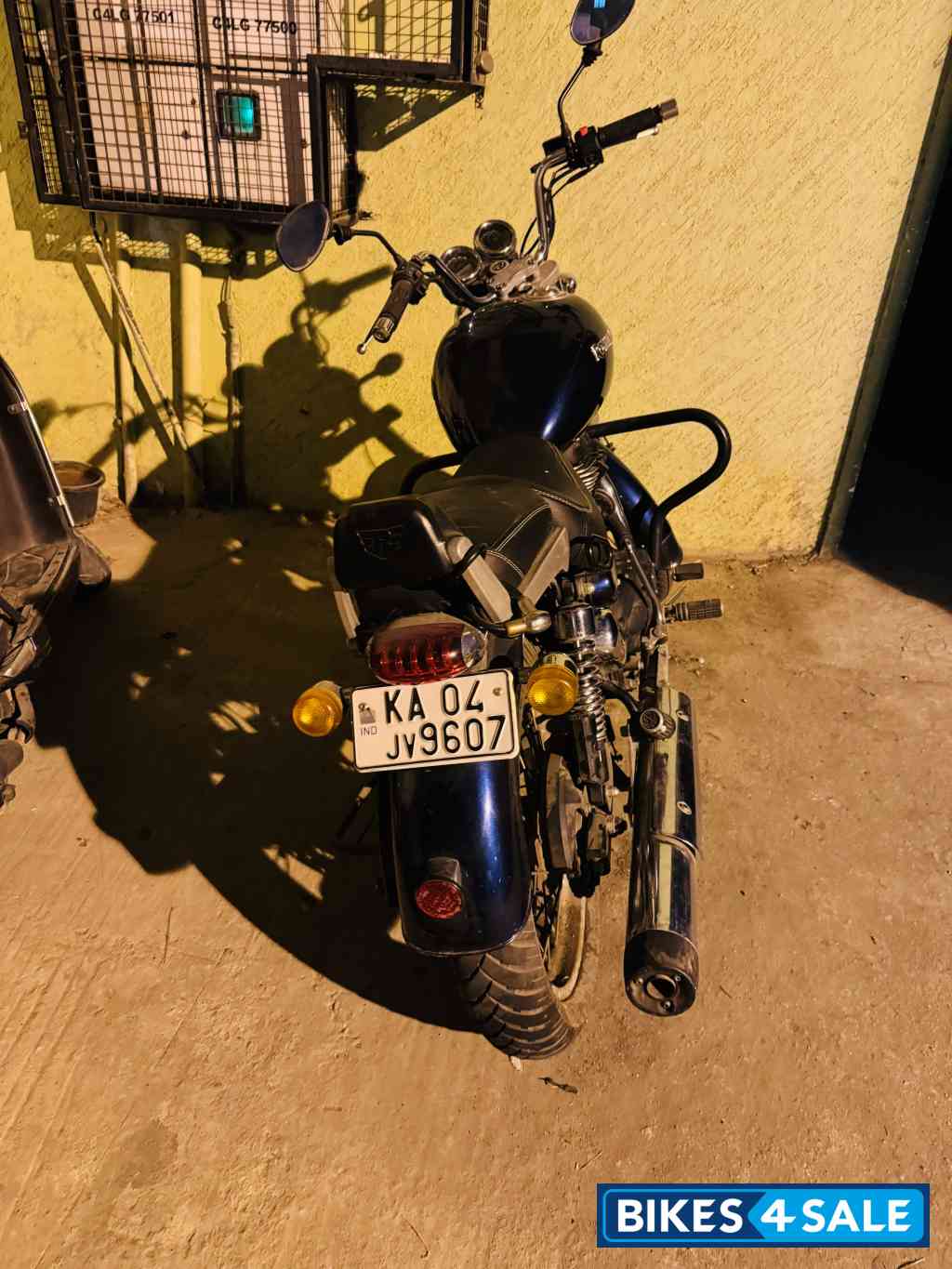 Royal Enfield Thunderbird 350 Royal Enfield Thunderbird 350