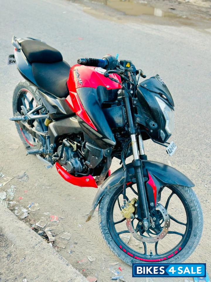 Bajaj Pulsar N160