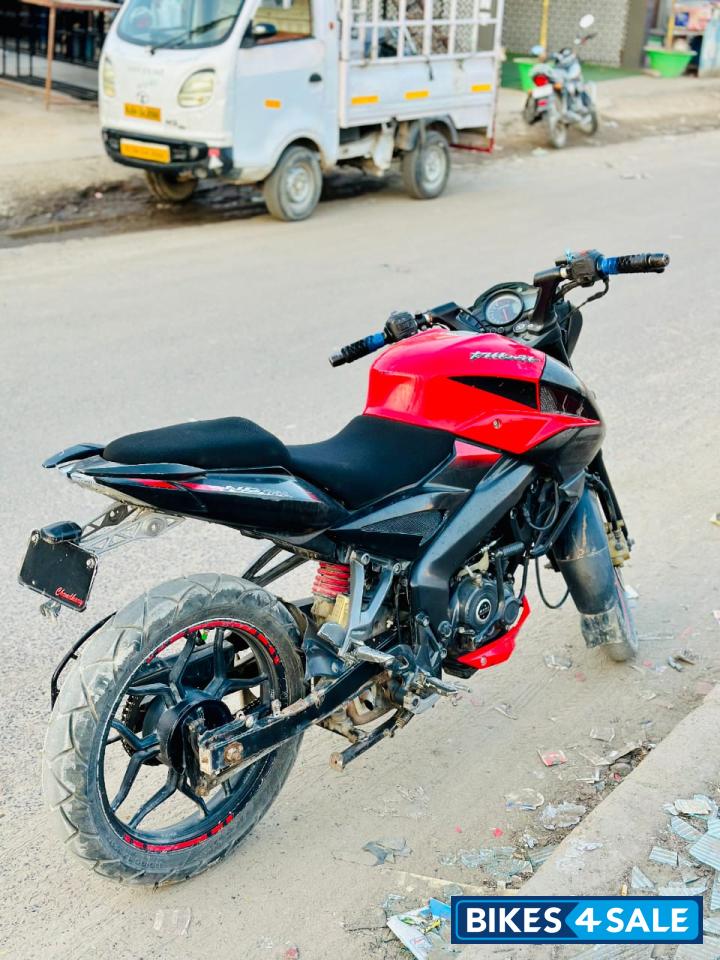 Bajaj Pulsar N160