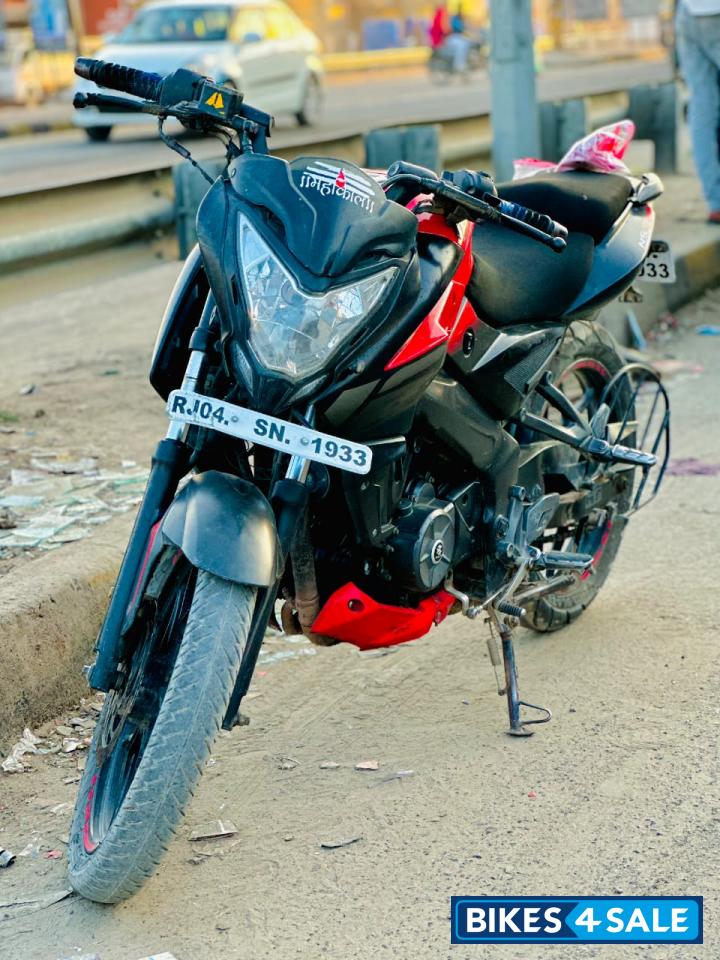 Bajaj Pulsar N160