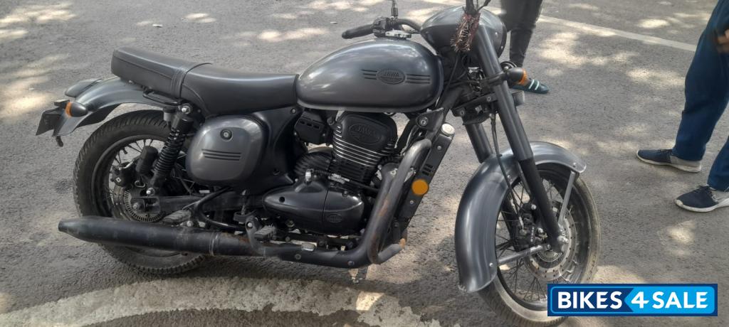 Jawa Midnight Grey