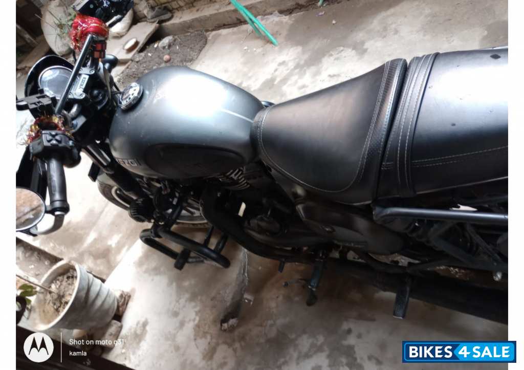 Smoke Grey Yezdi Roadster Dark