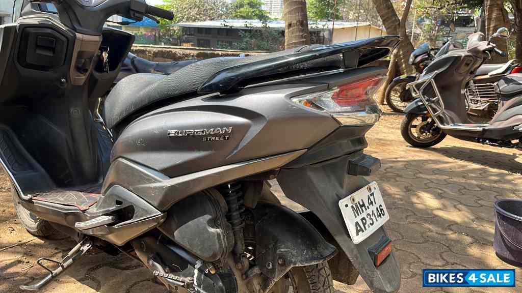 Suzuki Burgman Street