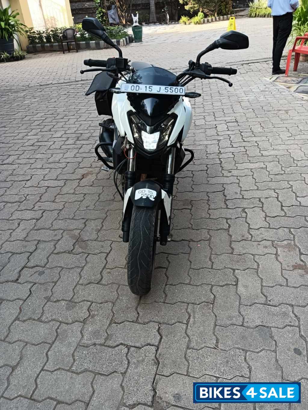 Bajaj Dominar 400