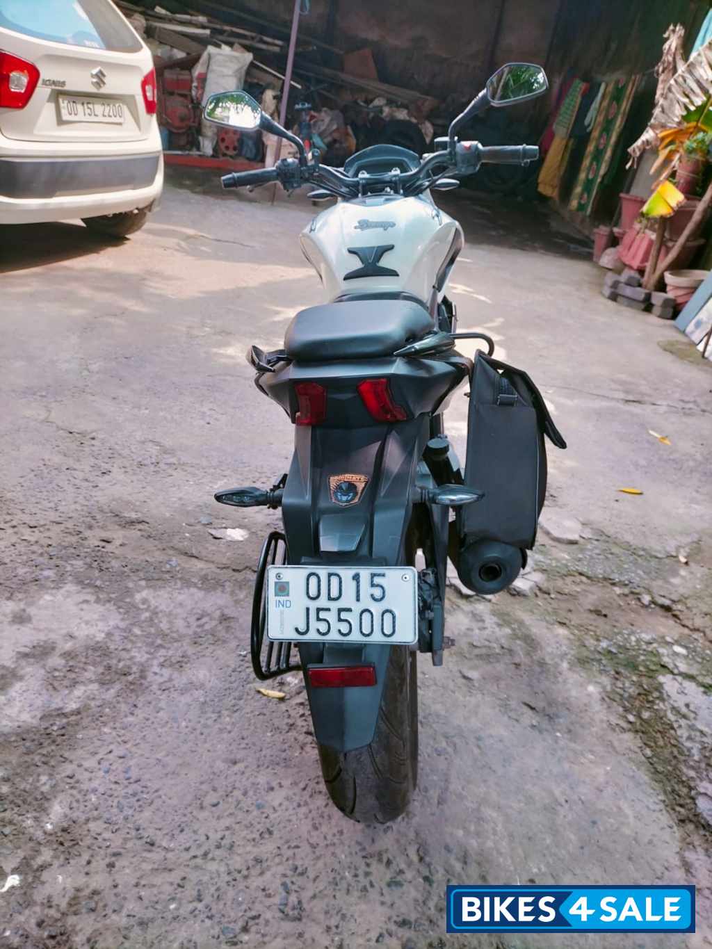 Bajaj Dominar 400