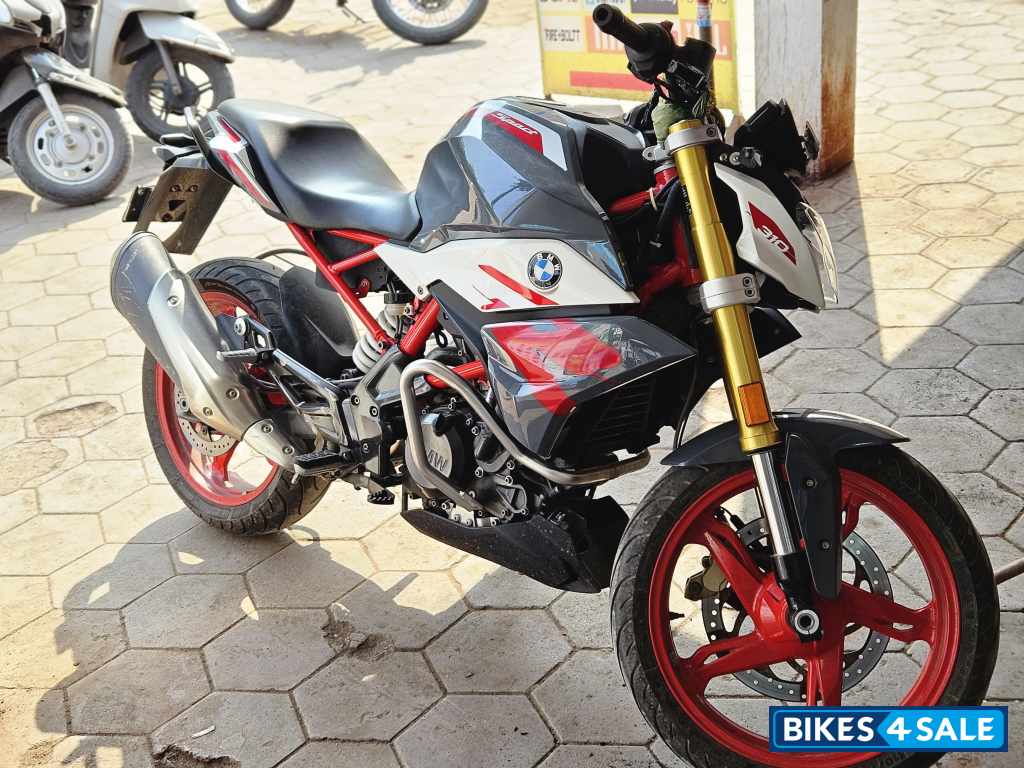 BMW G 310 R