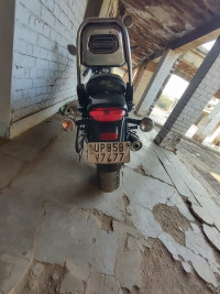 Bajaj Avenger Street 160