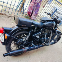 Royal Enfield Classic 500
