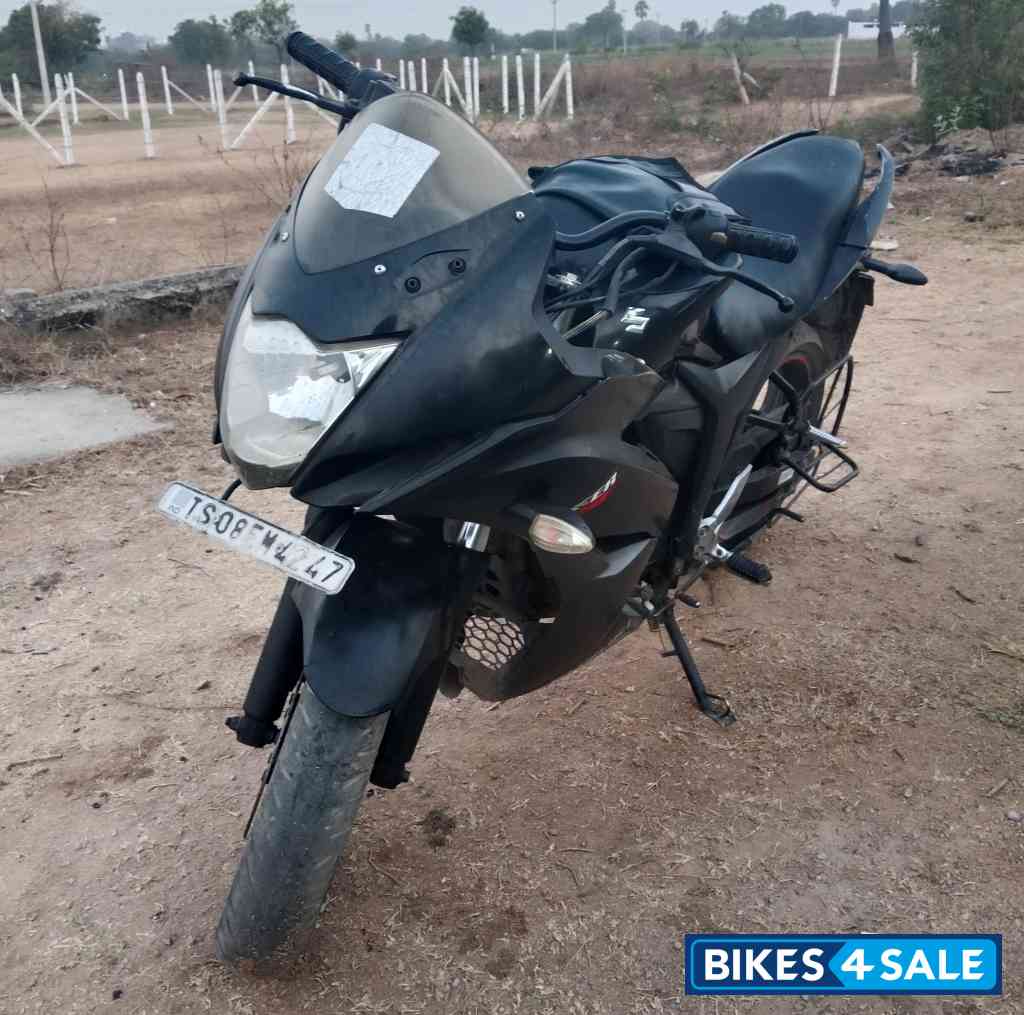 Suzuki Gixxer SF