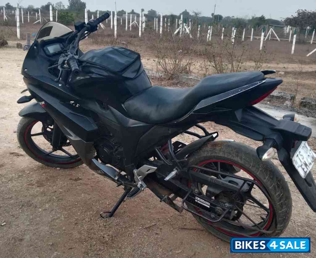 Suzuki Gixxer SF