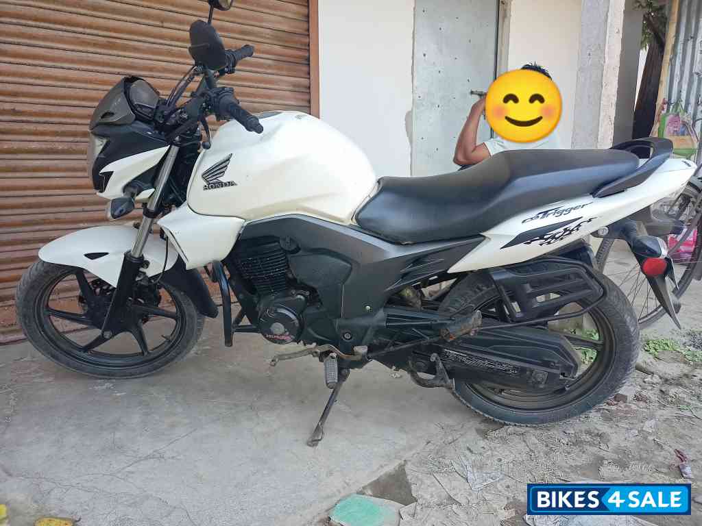 White Honda CB Trigger