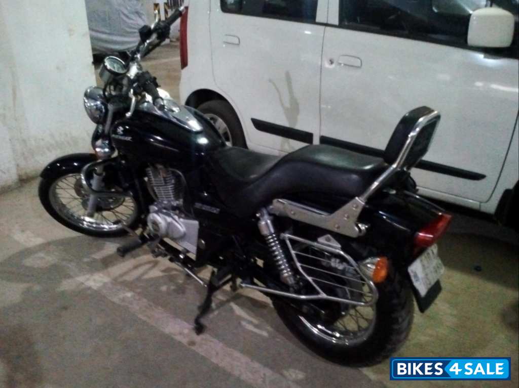 Bajaj Avenger 220 DTS-i