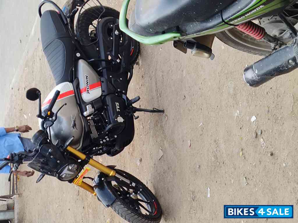 TVS Ronin TD Special Edition