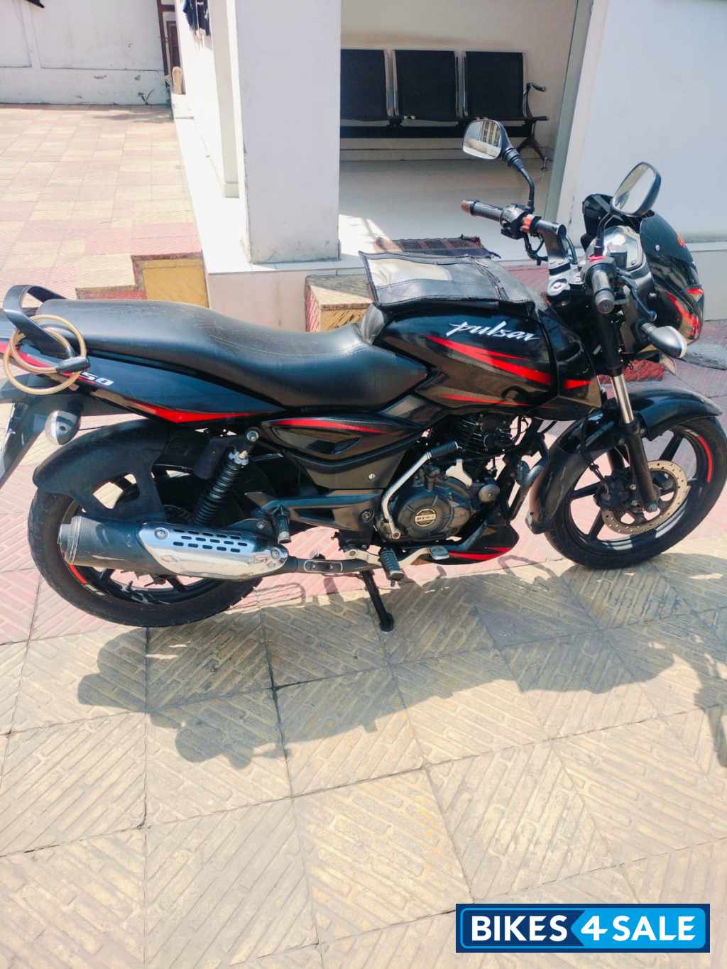 Black Bajaj Pulsar 150 DTSi