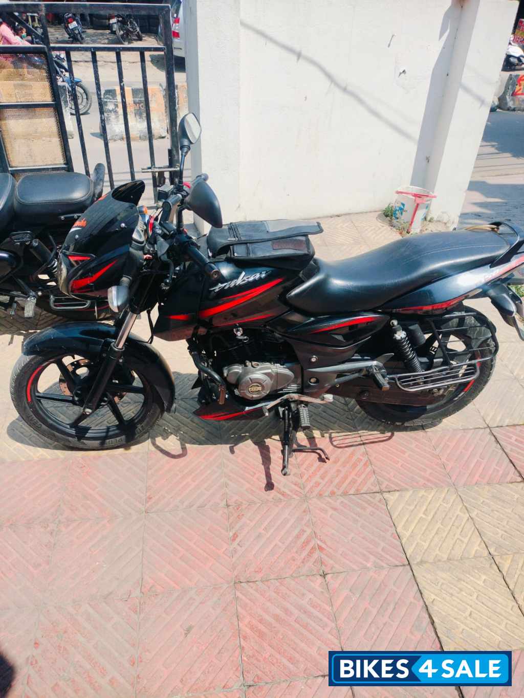 Black Bajaj Pulsar 150 DTSi