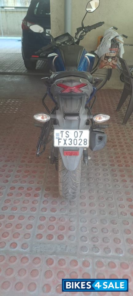 Honda CB Hornet 160R