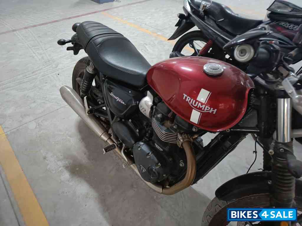 Triumph Street Twin