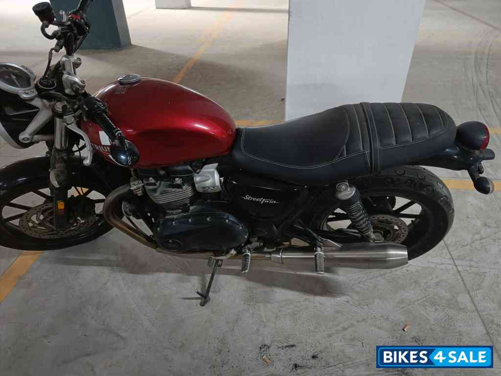 Triumph Street Twin